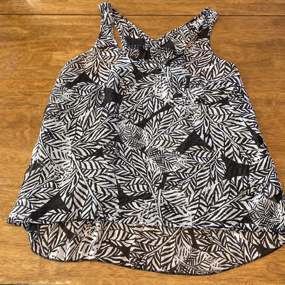 Top - Picture 2 of 2